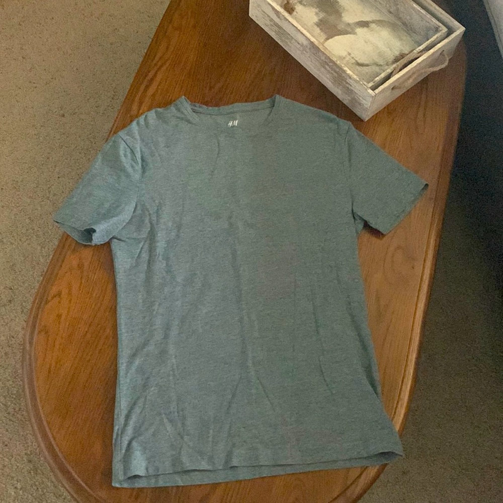 Slim fit tee by H & M